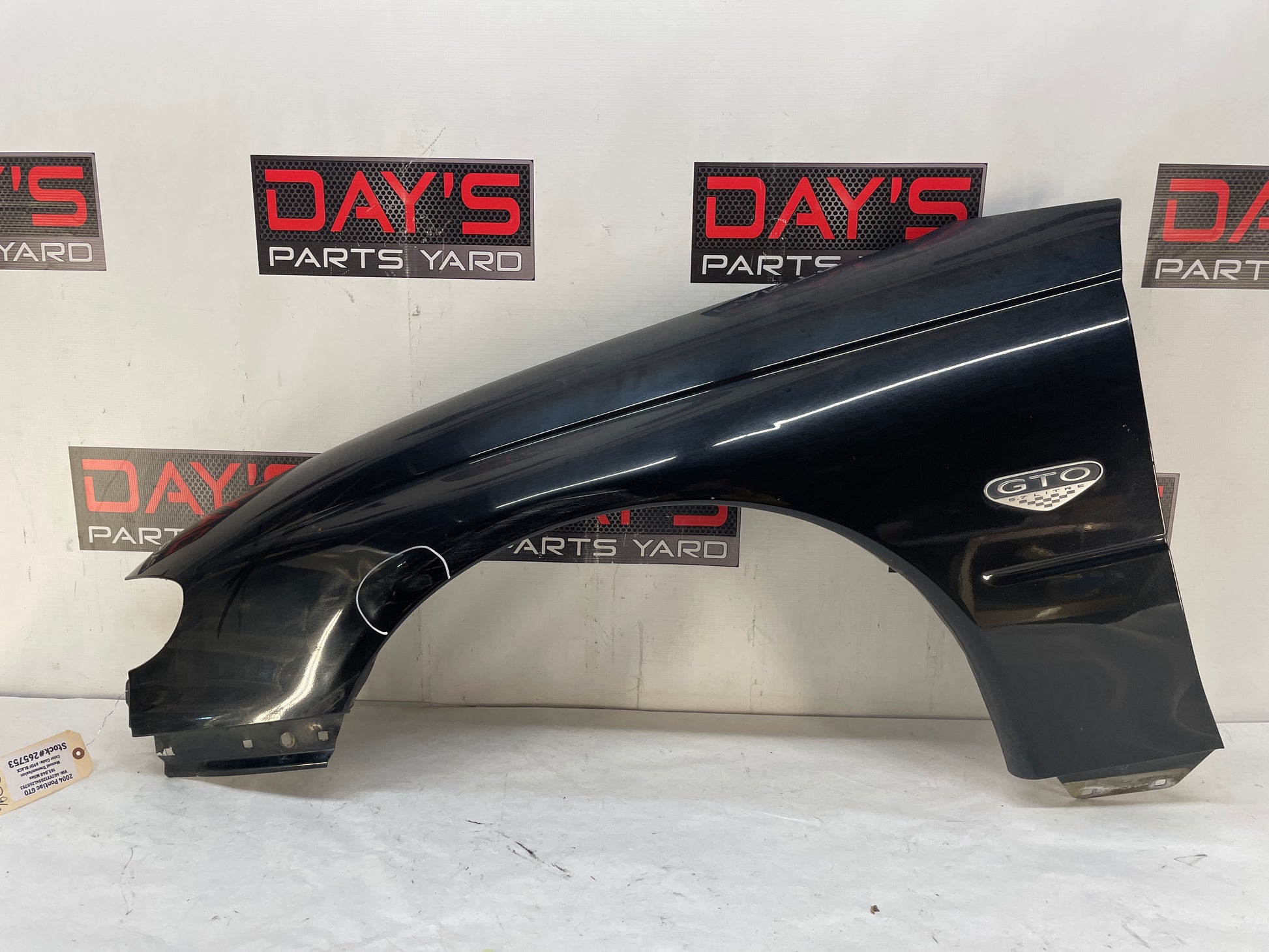 2004 Pontiac GTOLH Driver Front Fender Black OEM - Day's Parts Yard