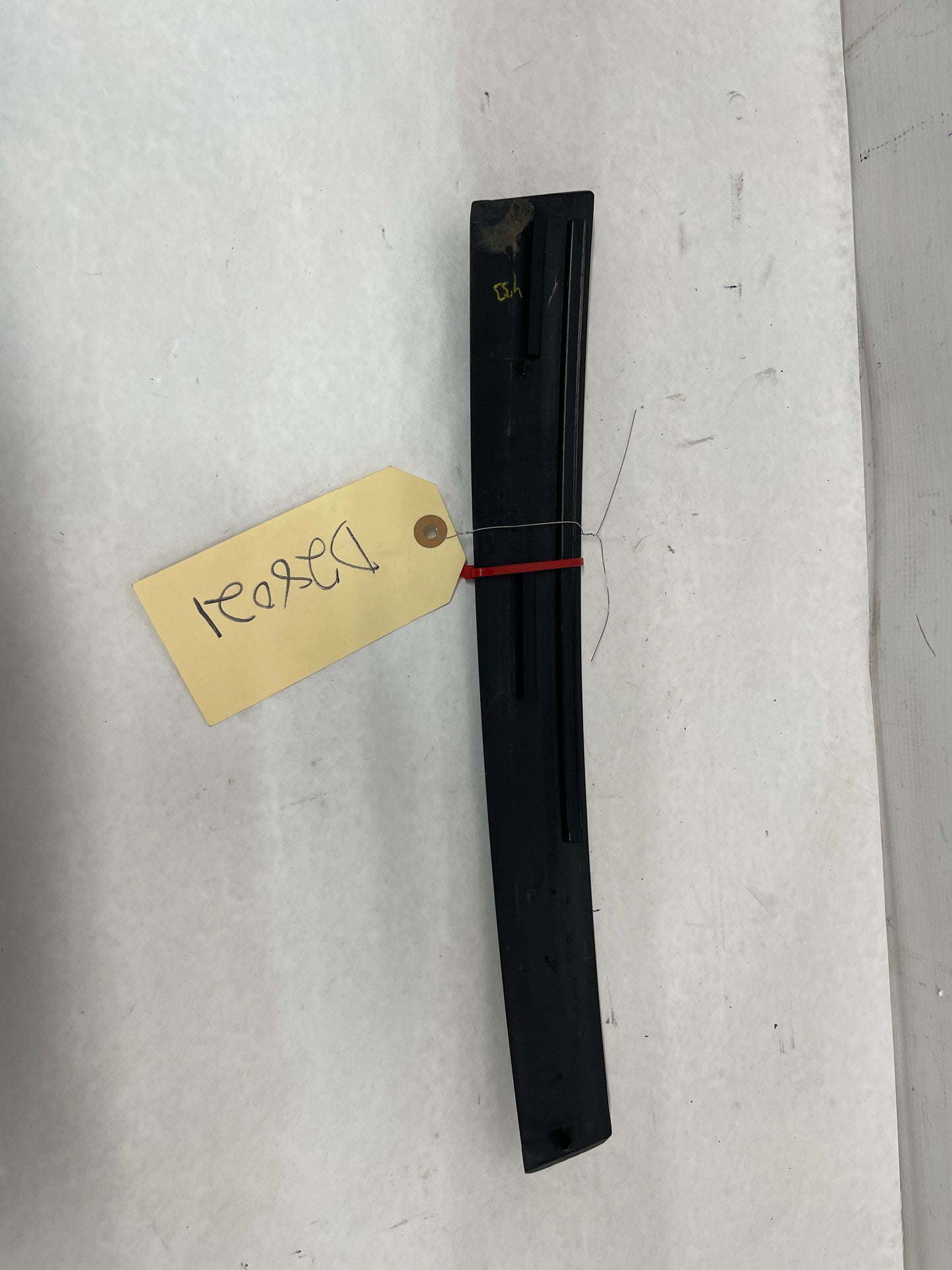 2004 Pontiac GTO RH Passenger Exterior B Pillar Window Trim Applique Cover OEM - Day's Parts Yard