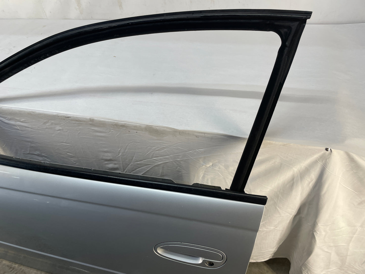 2004 Pontiac GTO LH Driver Front Exterior Door OEM Silver