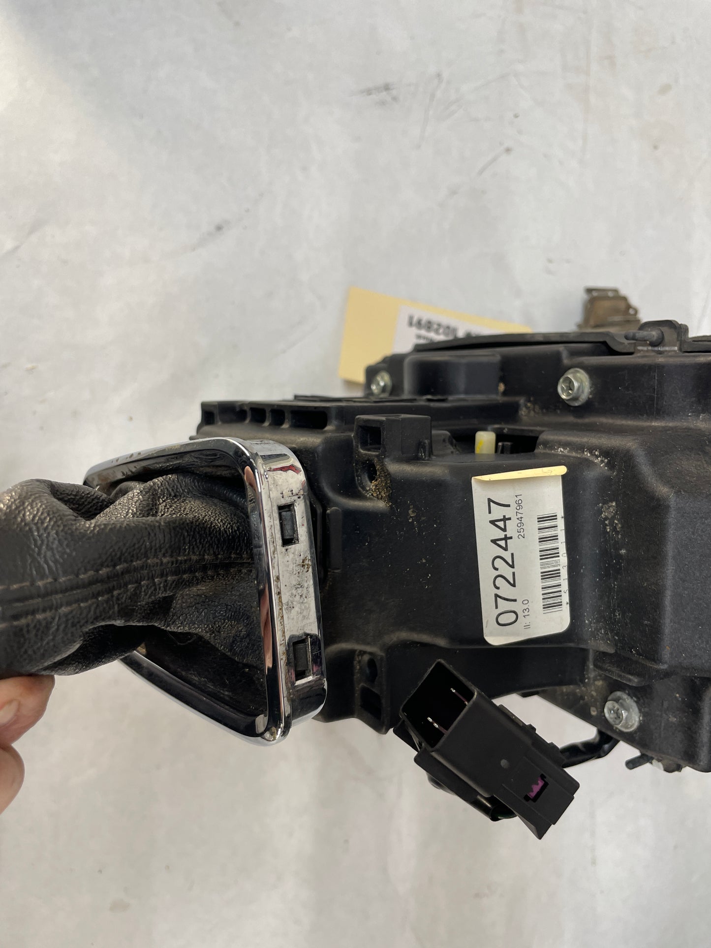 2010 Cadillac CTS-V Sedan Center Console w/ Automatic Shifter OEM