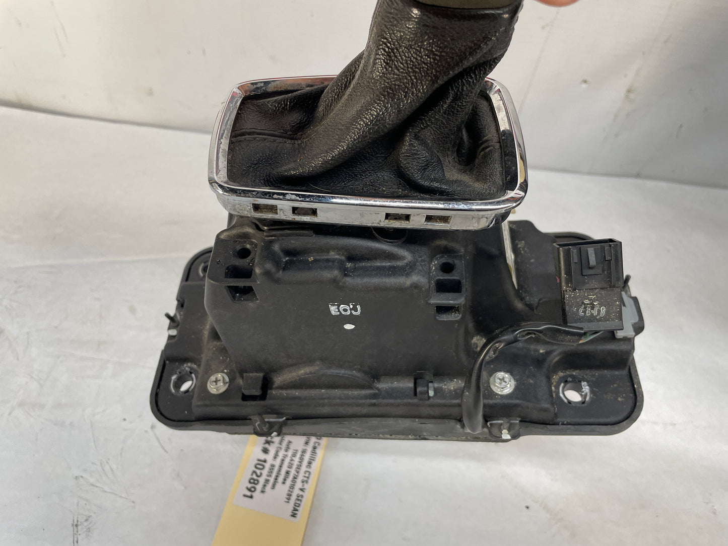 2010 Cadillac CTS-V Sedan Center Console w/ Automatic Shifter OEM