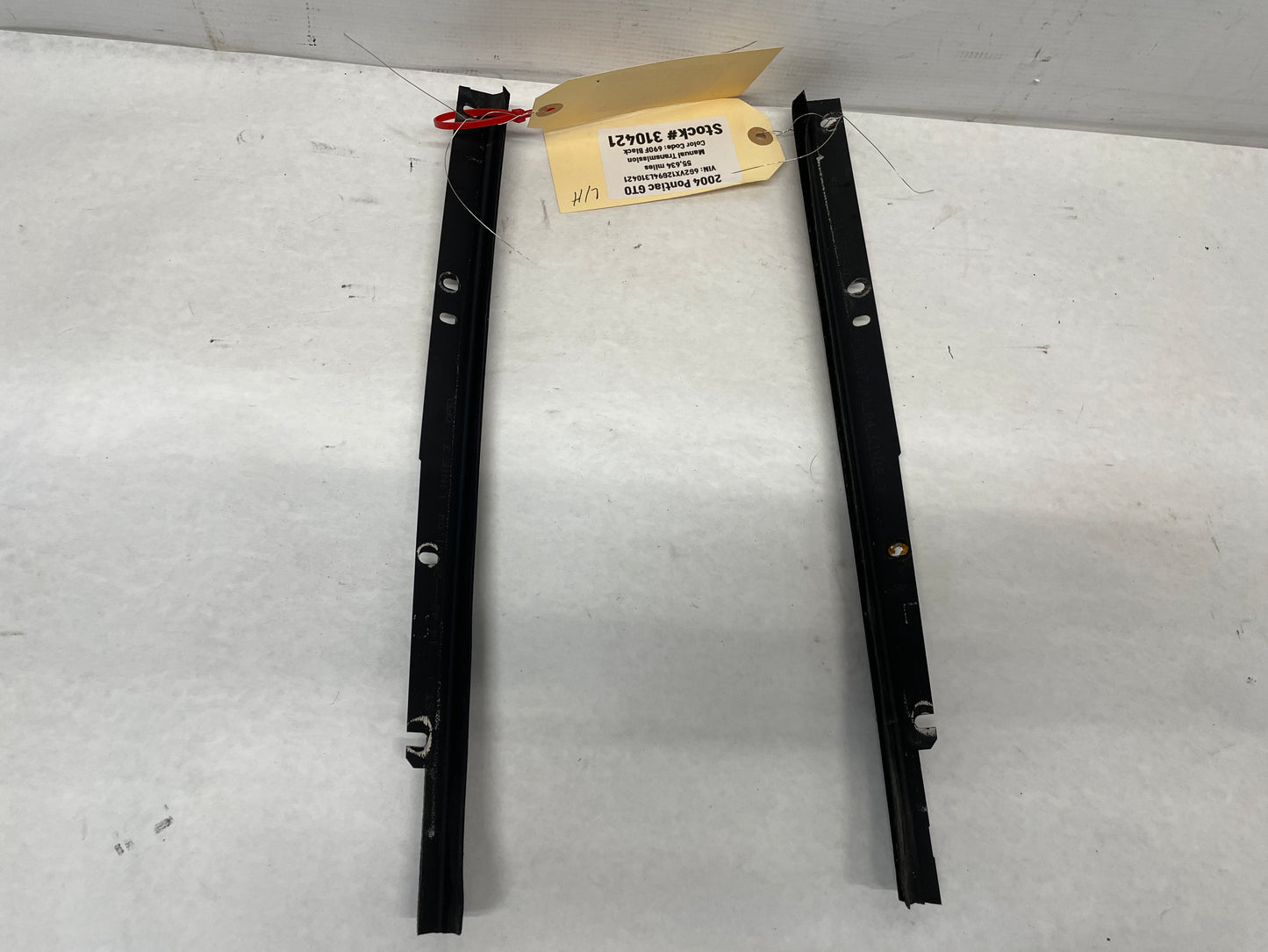 2004 Pontiac GTO RH & LH Rear Door Window Trim OEM - Day's Parts Yard