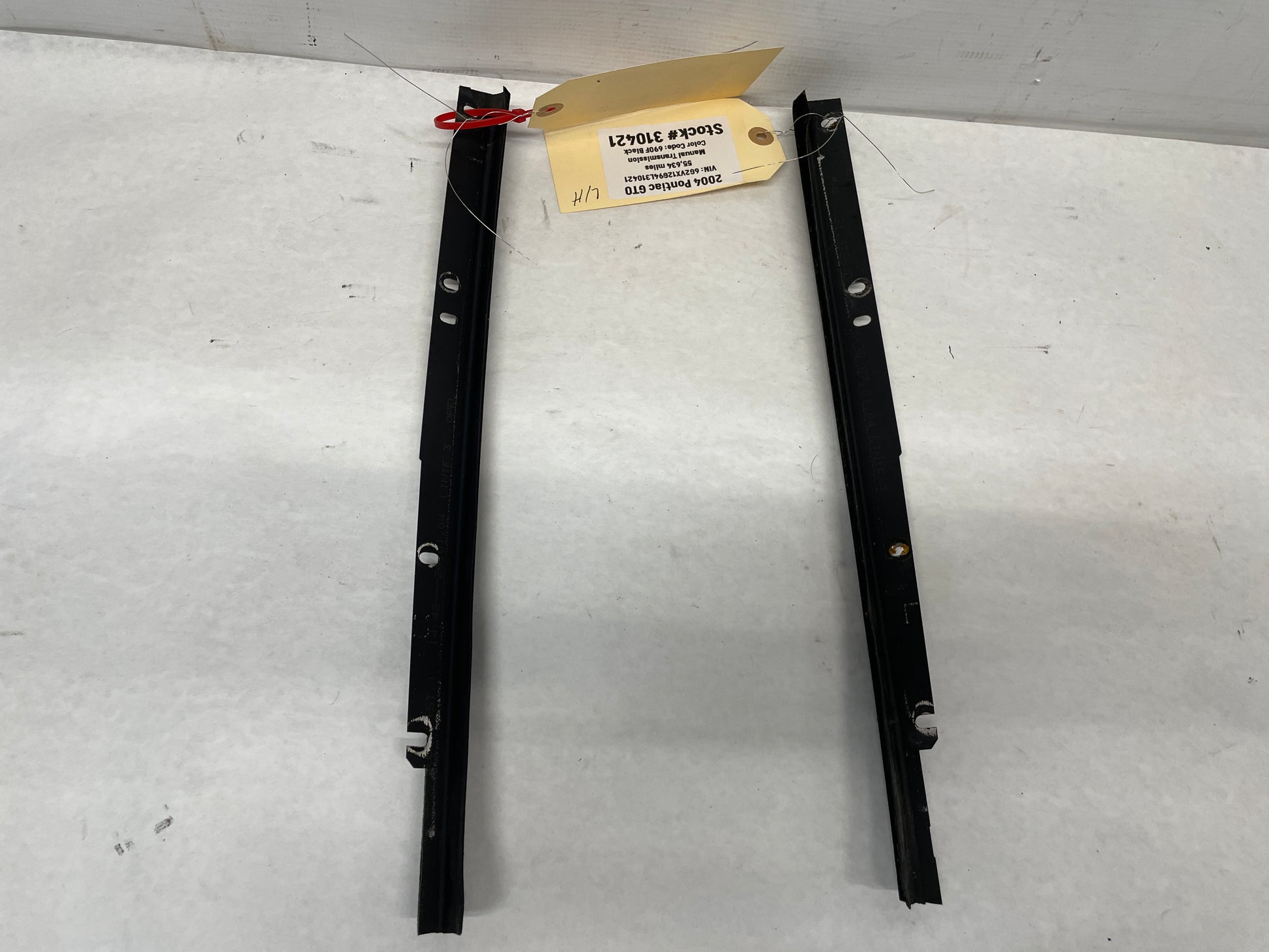 2004 Pontiac GTO RH & LH Rear Door Window Trim OEM - Day's Parts Yard