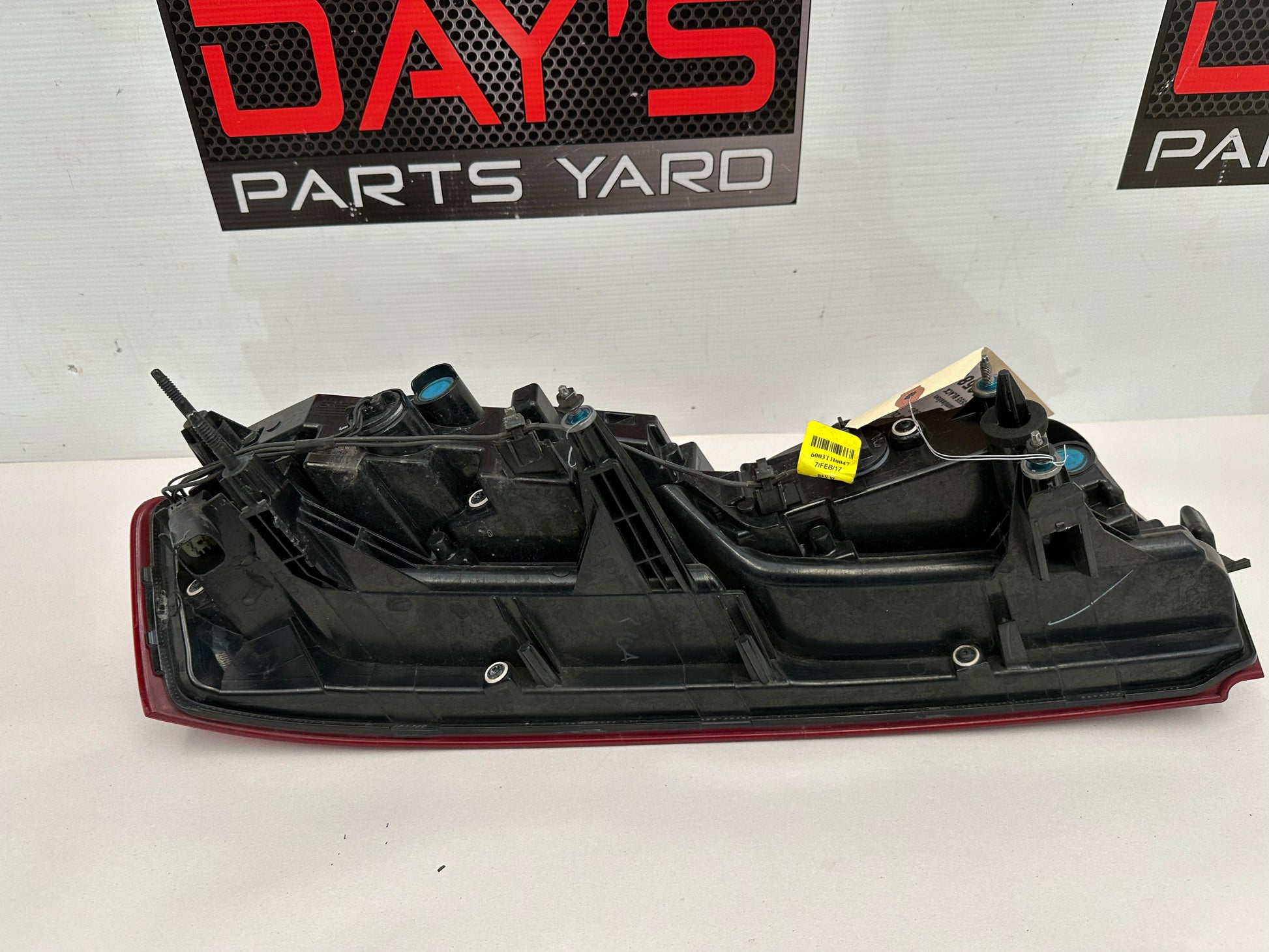 2017 Chevy Camaro ZL1 RH Passenger Tail Light Taillight Lamp OEM - Day's Parts Yard
