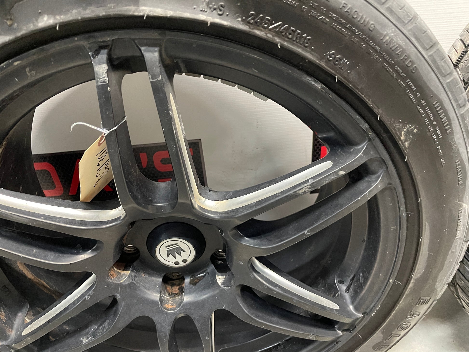 2009 Pontiac G8 After Market Wheels and Tires LOCAL PICK UP - Day's Parts Yard