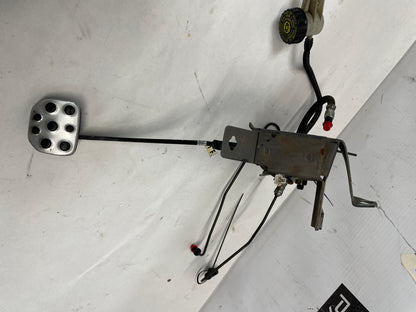 2005 Pontiac GTO Manual Brake & Clutch Pedal Assembly w/ Hydraulics OEM - Day's Parts Yard