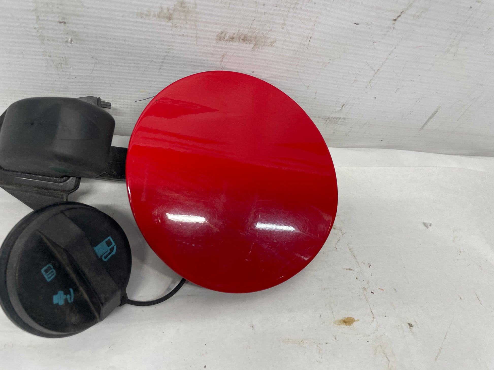 2008 Pontiac G8 GT Fuel Gas Cover Hinge Door Assembly Red OEM - Day's Parts Yard