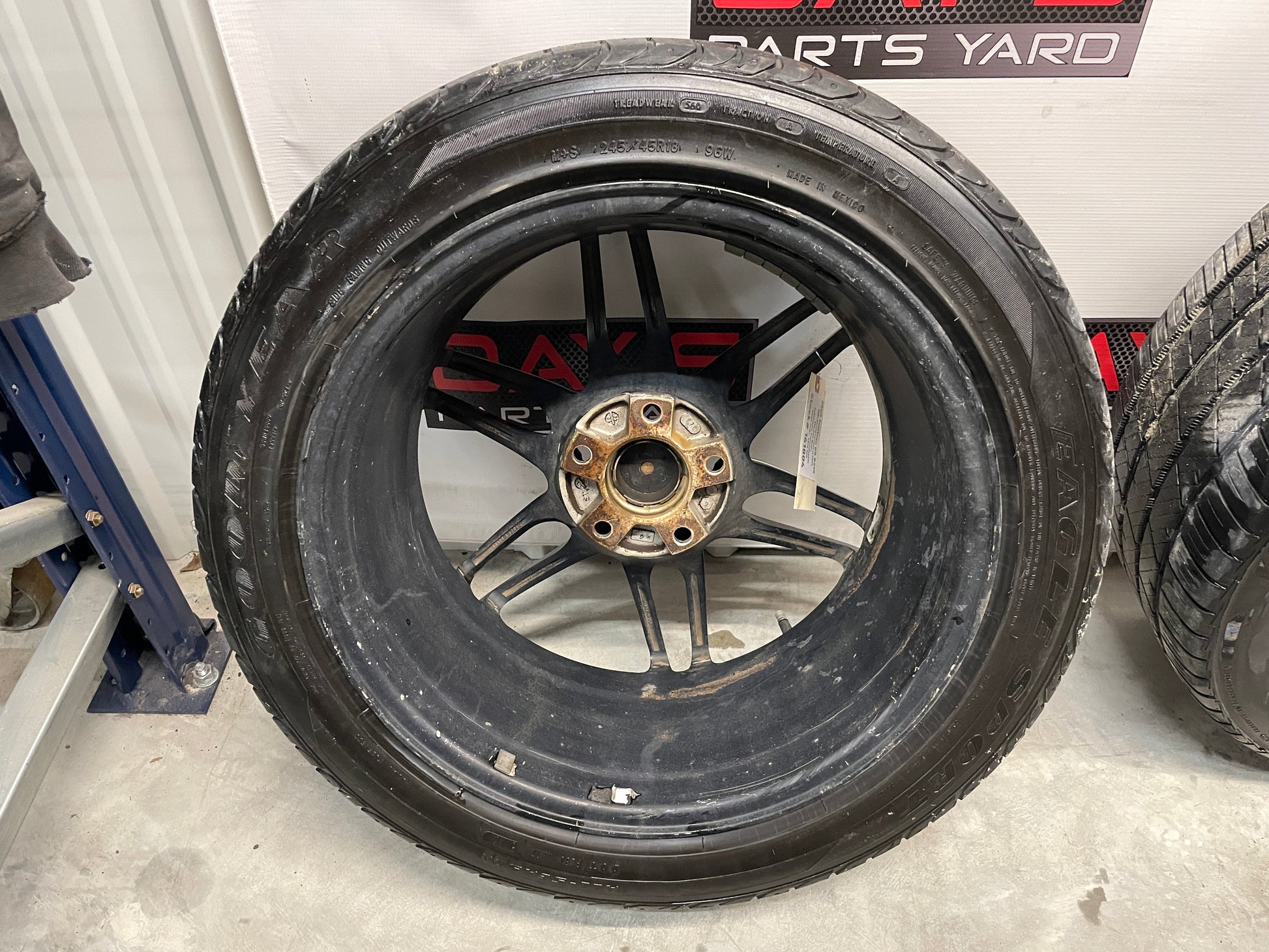 2009 Pontiac G8 After Market Wheels and Tires LOCAL PICK UP - Day's Parts Yard