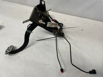 2005 Pontiac GTO Manual Brake & Clutch Pedal Assembly w/ Hydraulics OEM - Day's Parts Yard