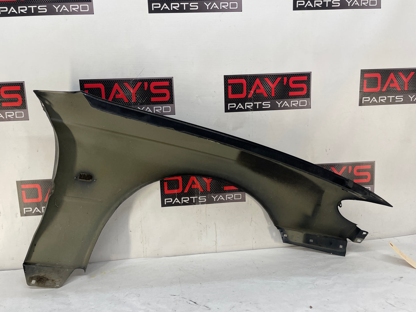 2004 Pontiac GTOLH Driver Front Fender Black OEM - Day's Parts Yard