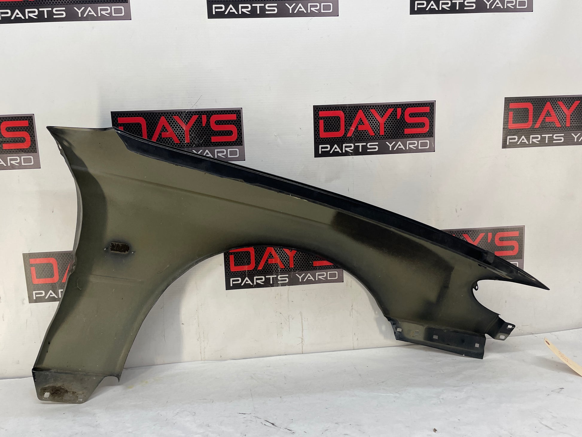 2004 Pontiac GTOLH Driver Front Fender Black OEM - Day's Parts Yard