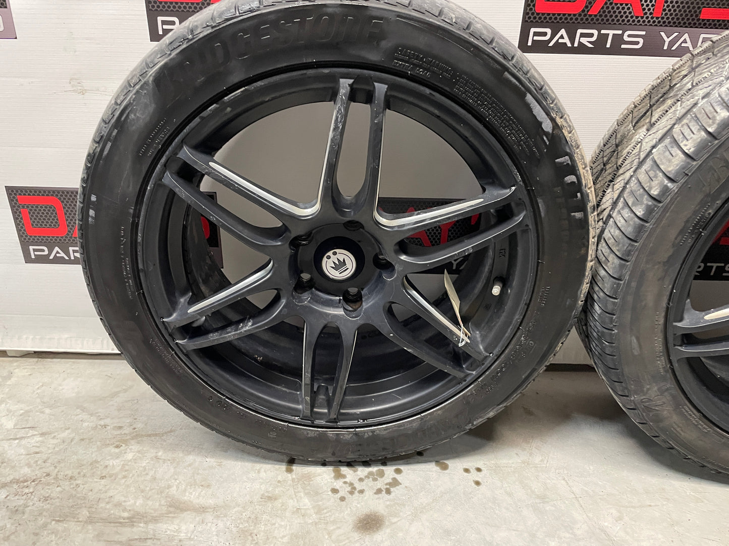 2009 Pontiac G8 After Market Wheels and Tires LOCAL PICK UP - Day's Parts Yard