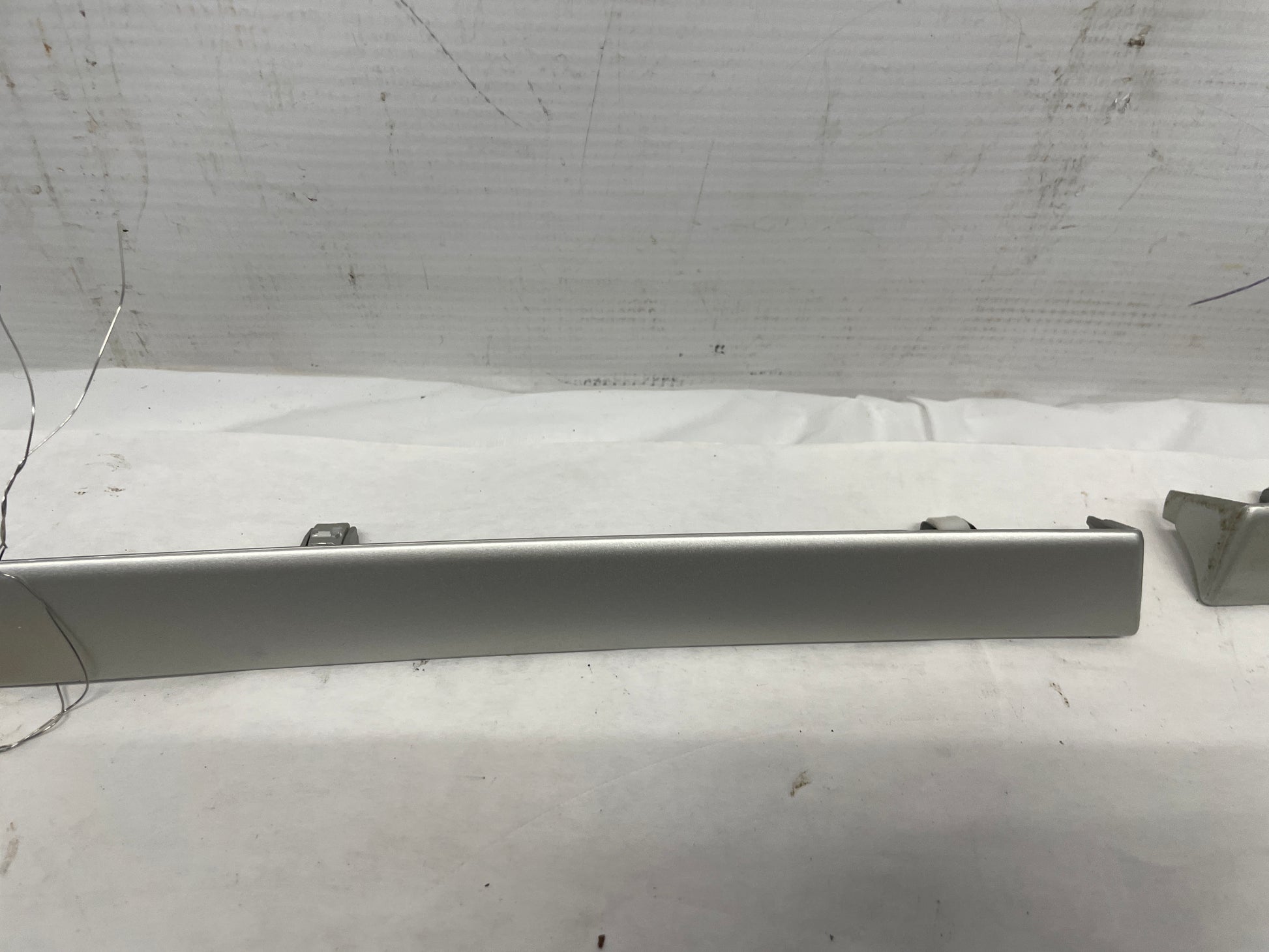 2008 Pontiac G8 GT LH & RH Silver Dash Trim Accent Applique Panel OEM - Day's Parts Yard