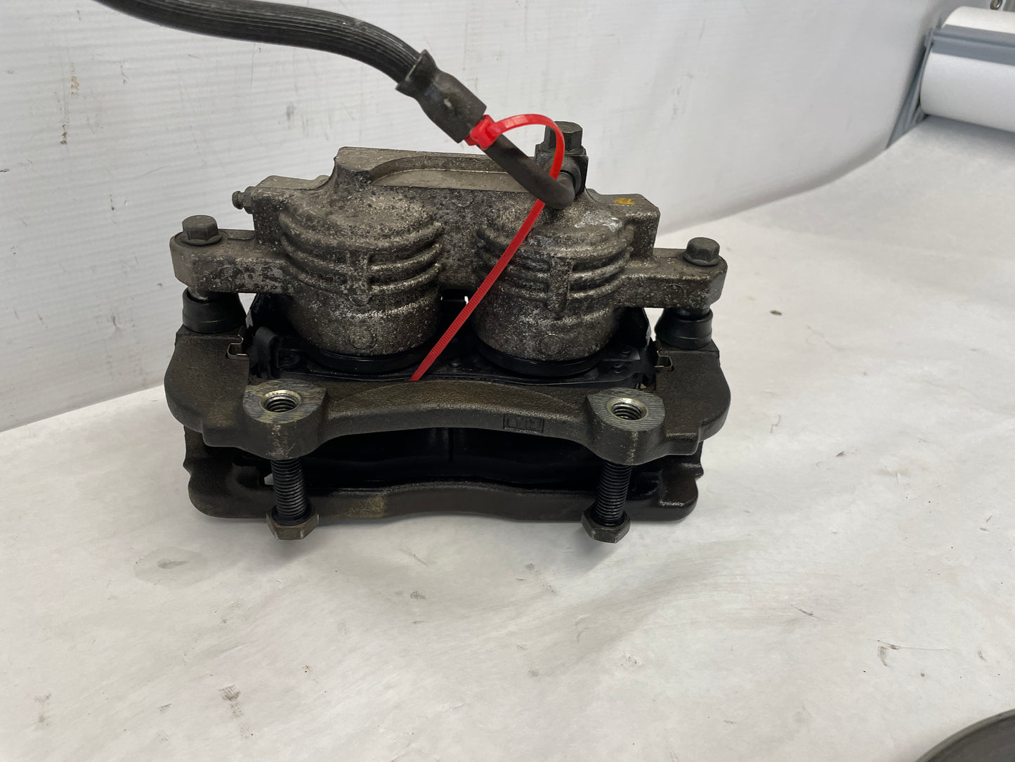 1999 Chevy Camaro Z28 SS RH & LH Front Brake Calipers & Rotors OEM