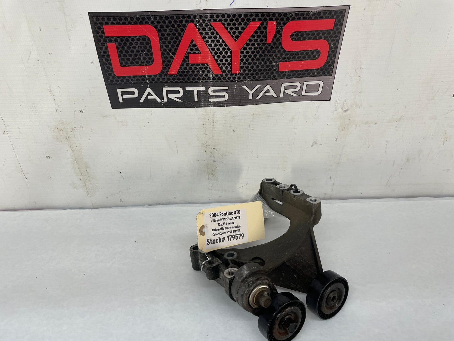 2004 Pontiac GTO AC A/C Air Conditioner Compressor Bracket Mount w/ Hardware OEM