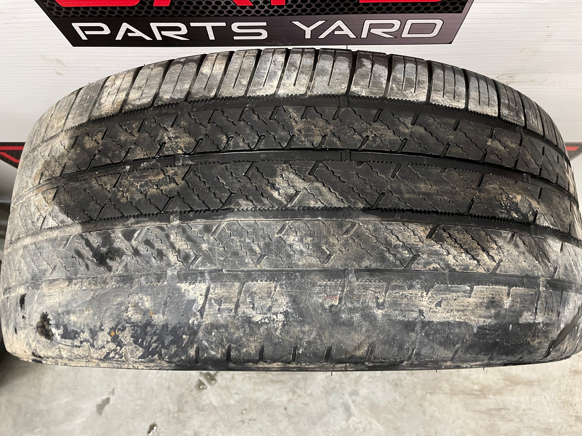 2009 Pontiac G8 After Market Wheels and Tires LOCAL PICK UP - Day's Parts Yard