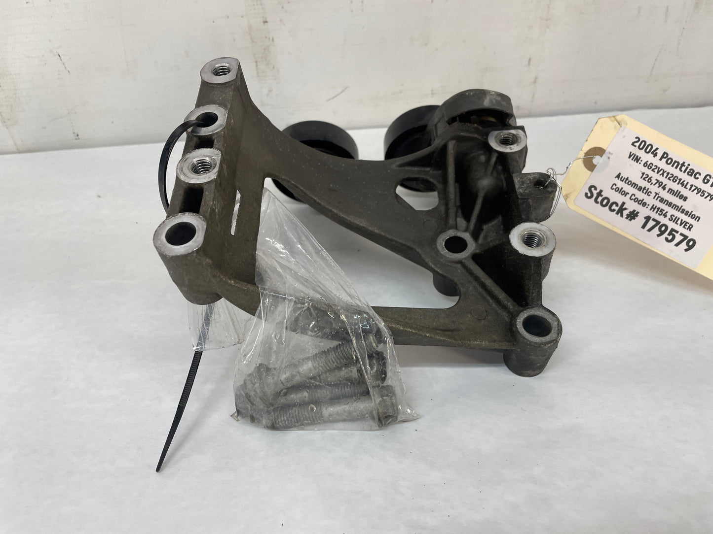 2004 Pontiac GTO AC A/C Air Conditioner Compressor Bracket Mount w/ Hardware OEM