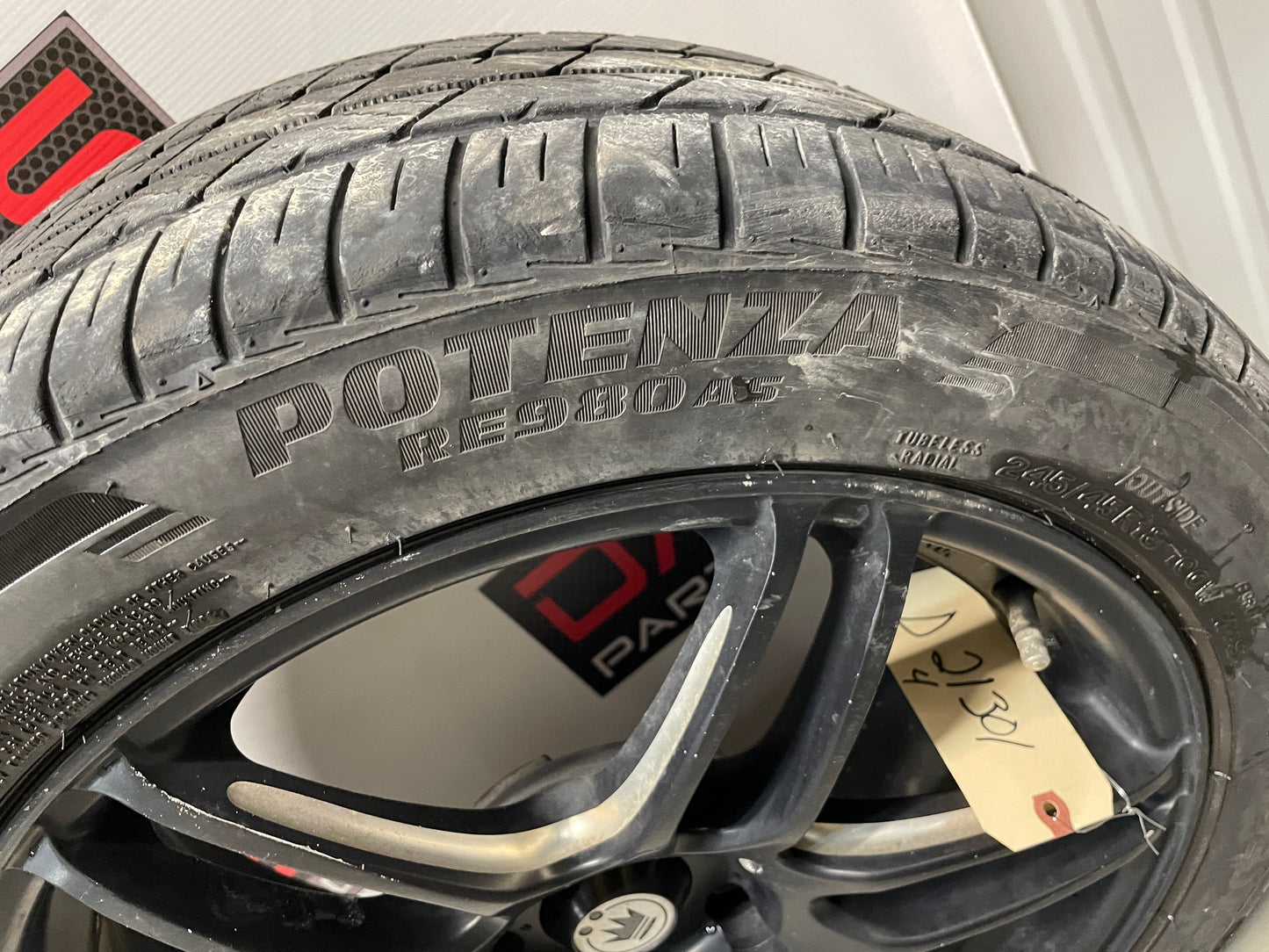 2009 Pontiac G8 After Market Wheels and Tires LOCAL PICK UP - Day's Parts Yard
