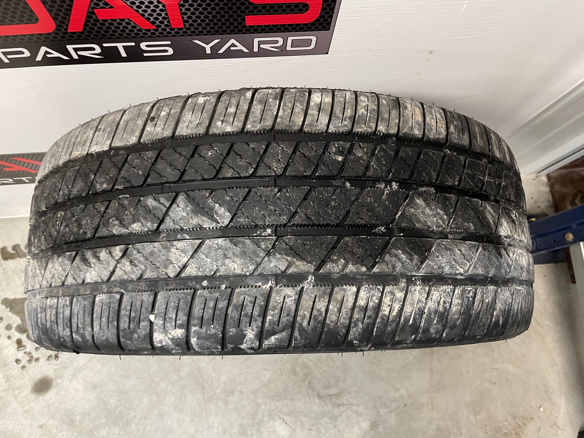 2009 Pontiac G8 After Market Wheels and Tires LOCAL PICK UP - Day's Parts Yard