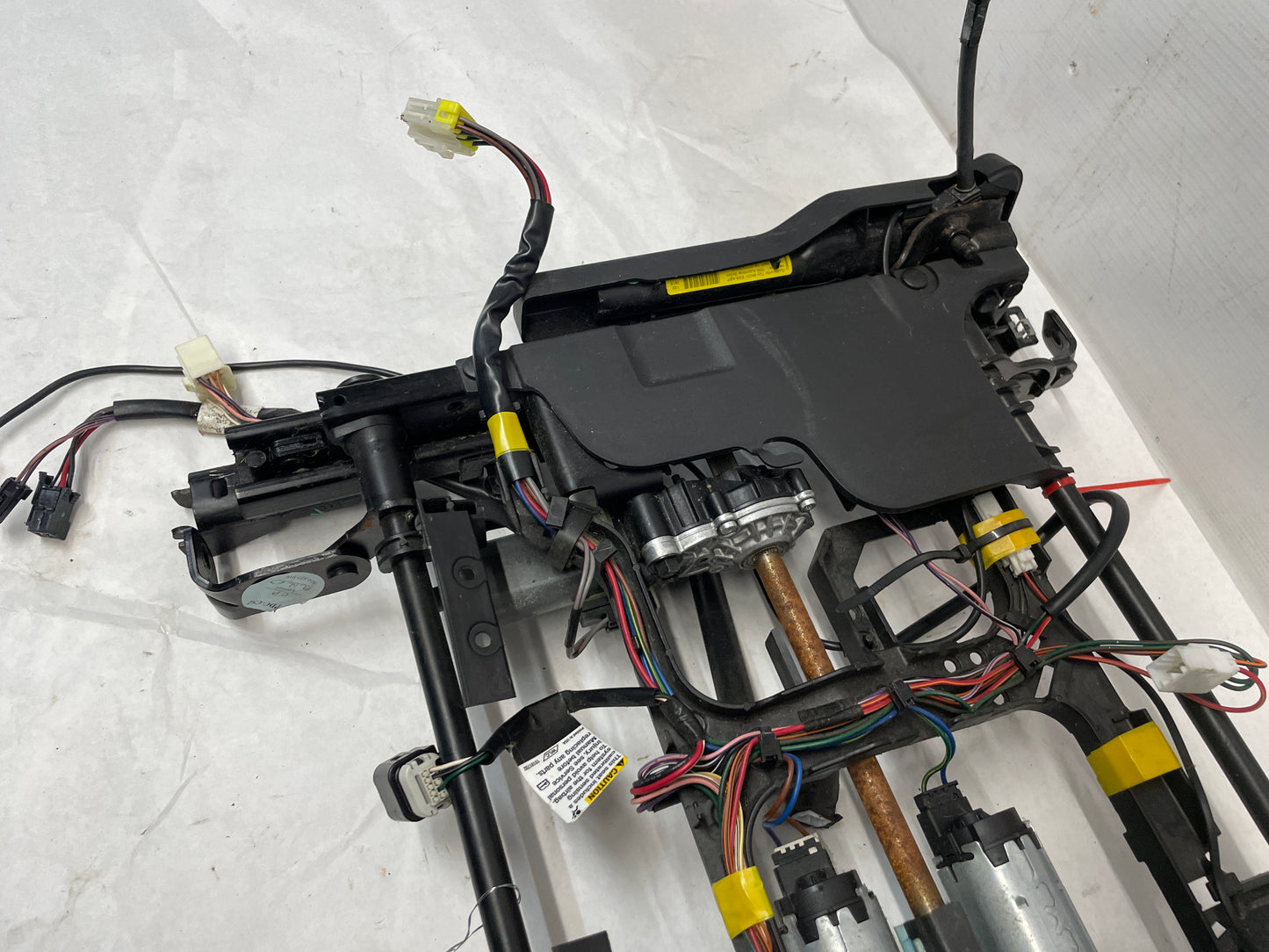 2008 Pontiac G8 GT RH Passenger Front Seat Track Electric Frame Motors OEM - Day's Parts Yard