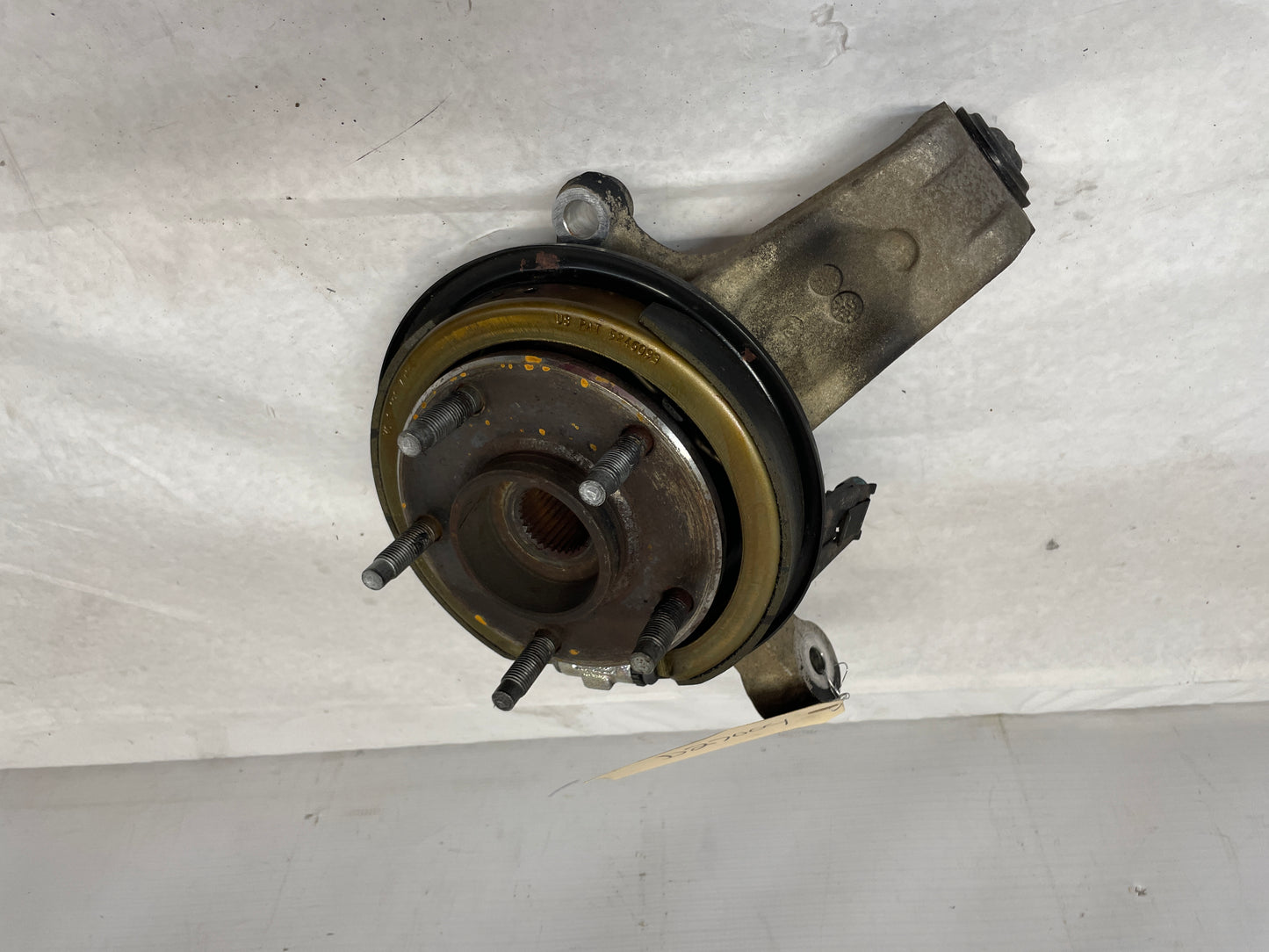 2004 Chevy Corvette RH Passenger Front Suspension Spindle Knuckle Hub OEM