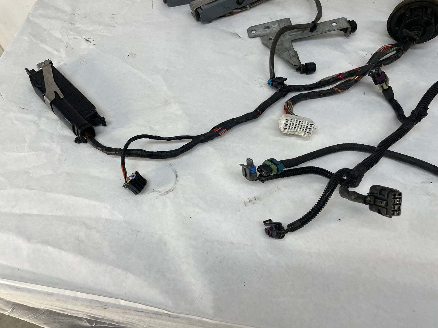 2004 Pontiac GTO Engine Motor Automatic Transmission Wire Wiring Harness OEM