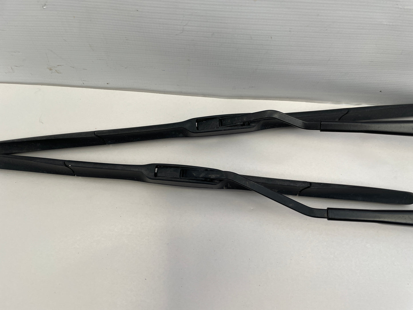 2019 Chevy Camaro ZL1 1LE RH & LH Windshield Wiper Arms OEM