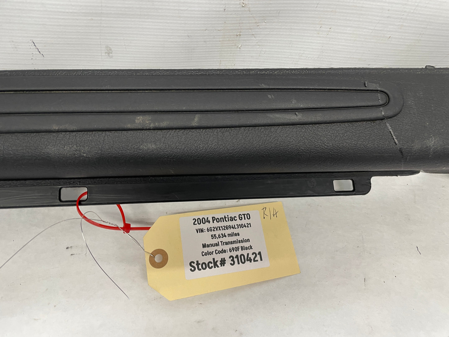 2004 Pontiac GTO RH Passenger Interior Sill Carpet Retainer Trim Cover Panel OEM - Day's Parts Yard