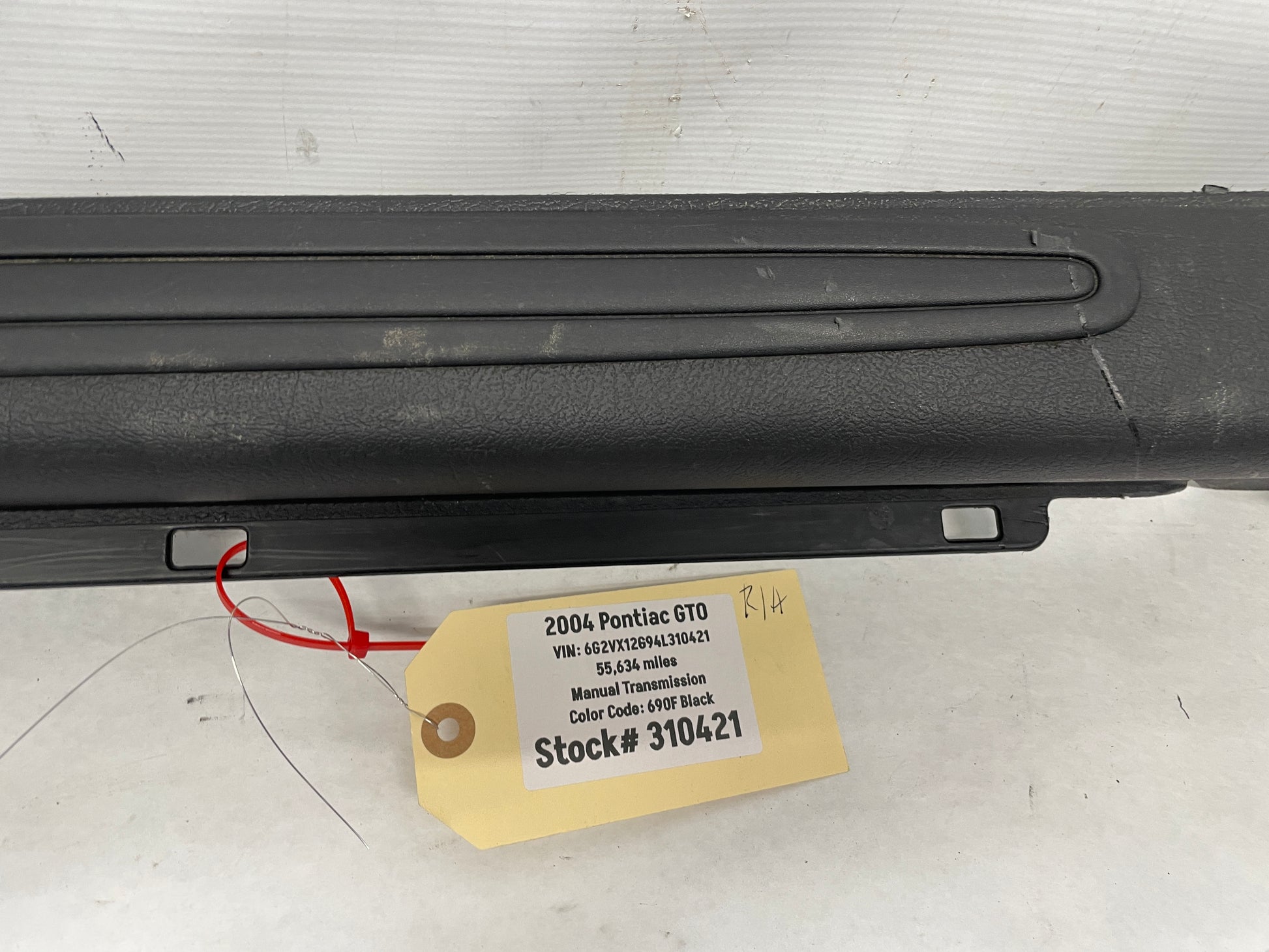 2004 Pontiac GTO RH Passenger Interior Sill Carpet Retainer Trim Cover Panel OEM - Day's Parts Yard