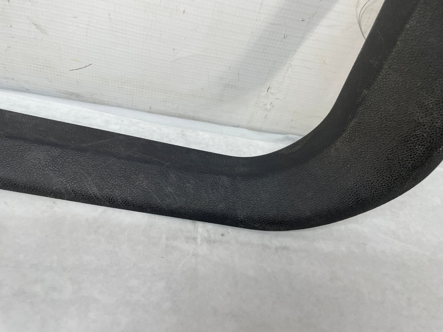 2010 Cadillac CTS-V Sedan LH Driver Front Sill Carpet Retainer Trim Molding OEM