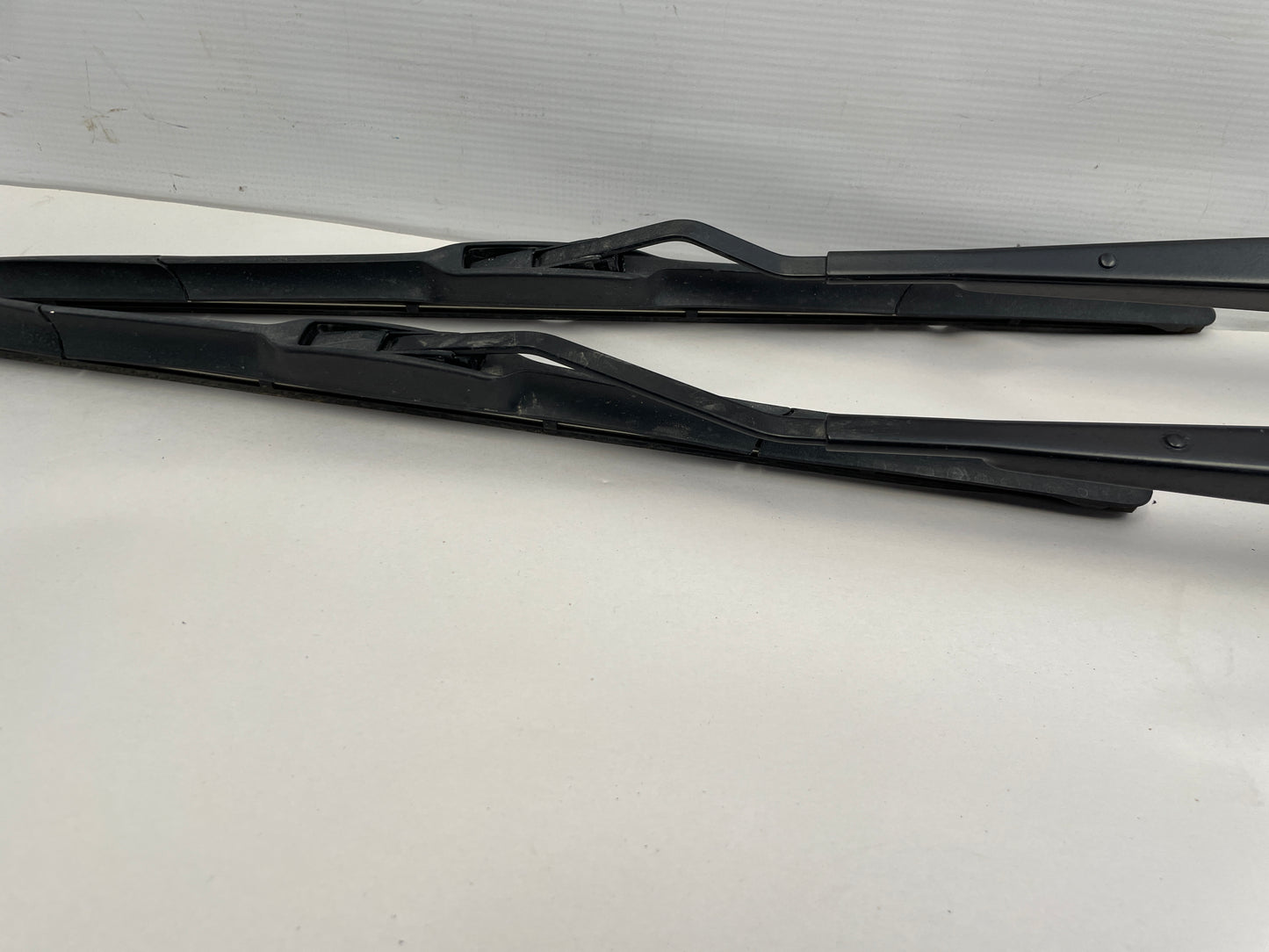 2019 Chevy Camaro ZL1 1LE RH & LH Windshield Wiper Arms OEM