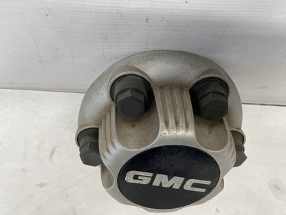GMC SILVER CENTER CAP - Day's Parts Yard