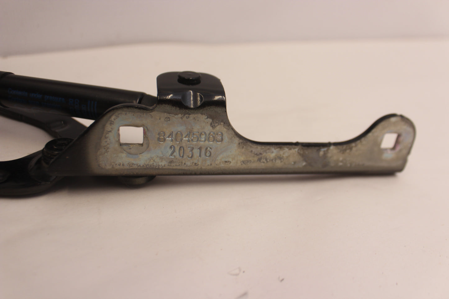 2021 Chevy Camaro SS RH & LH Trunk Deck Lid Hinges OEM