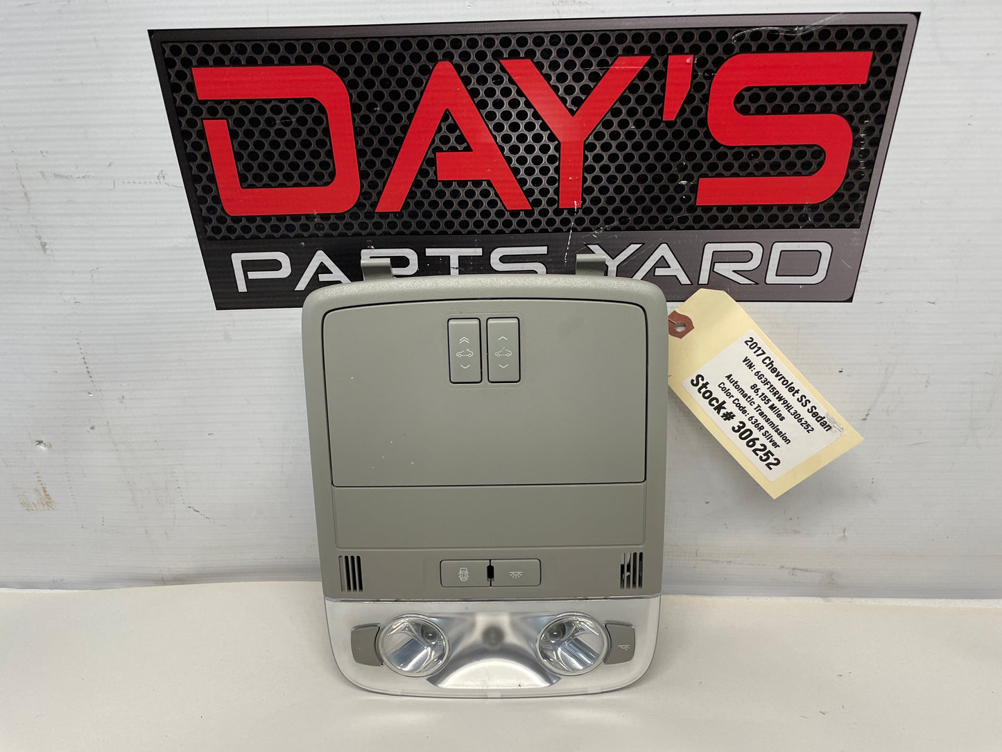 2017 Chevrolet SS Sedan Over Head Console Dome Map Light OEM - Day's Parts Yard