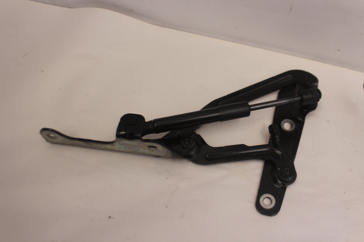 2021 Chevy Camaro SS RH & LH Trunk Deck Lid Hinges OEM