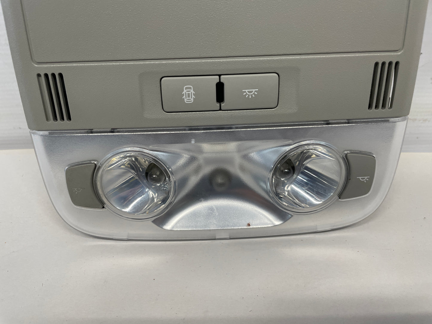 2017 Chevrolet SS Sedan Over Head Console Dome Map Light OEM - Day's Parts Yard