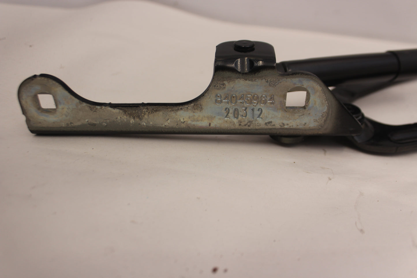 2021 Chevy Camaro SS RH & LH Trunk Deck Lid Hinges OEM
