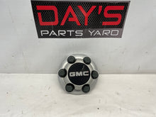 GMC SILVER CENTER CAP - Day's Parts Yard