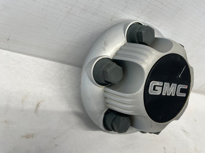 GMC SILVER CENTER CAP - Day's Parts Yard
