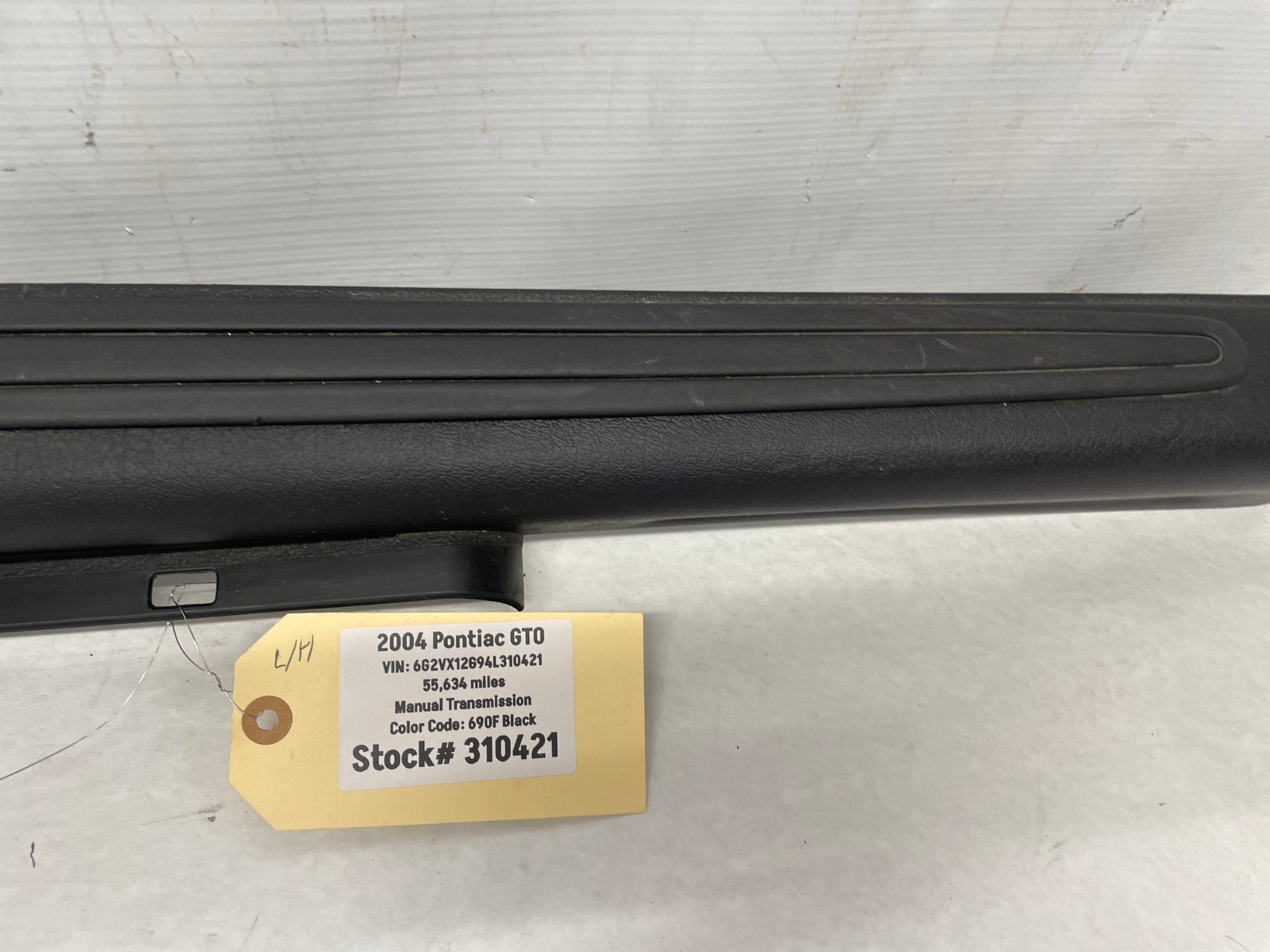 2004 Pontiac GTO LH Driver Interior Sill Carpet Retainer Trim Cover Panel OEM - Day's Parts Yard