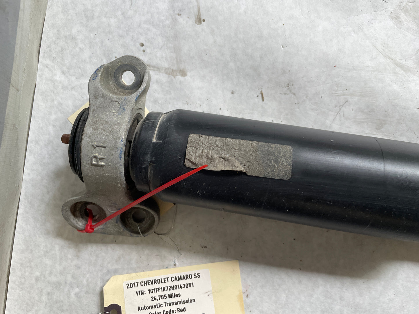 2017 Chevy Camaro SS Rear RH & LH Shock Absorbers OEM - Day's Parts Yard