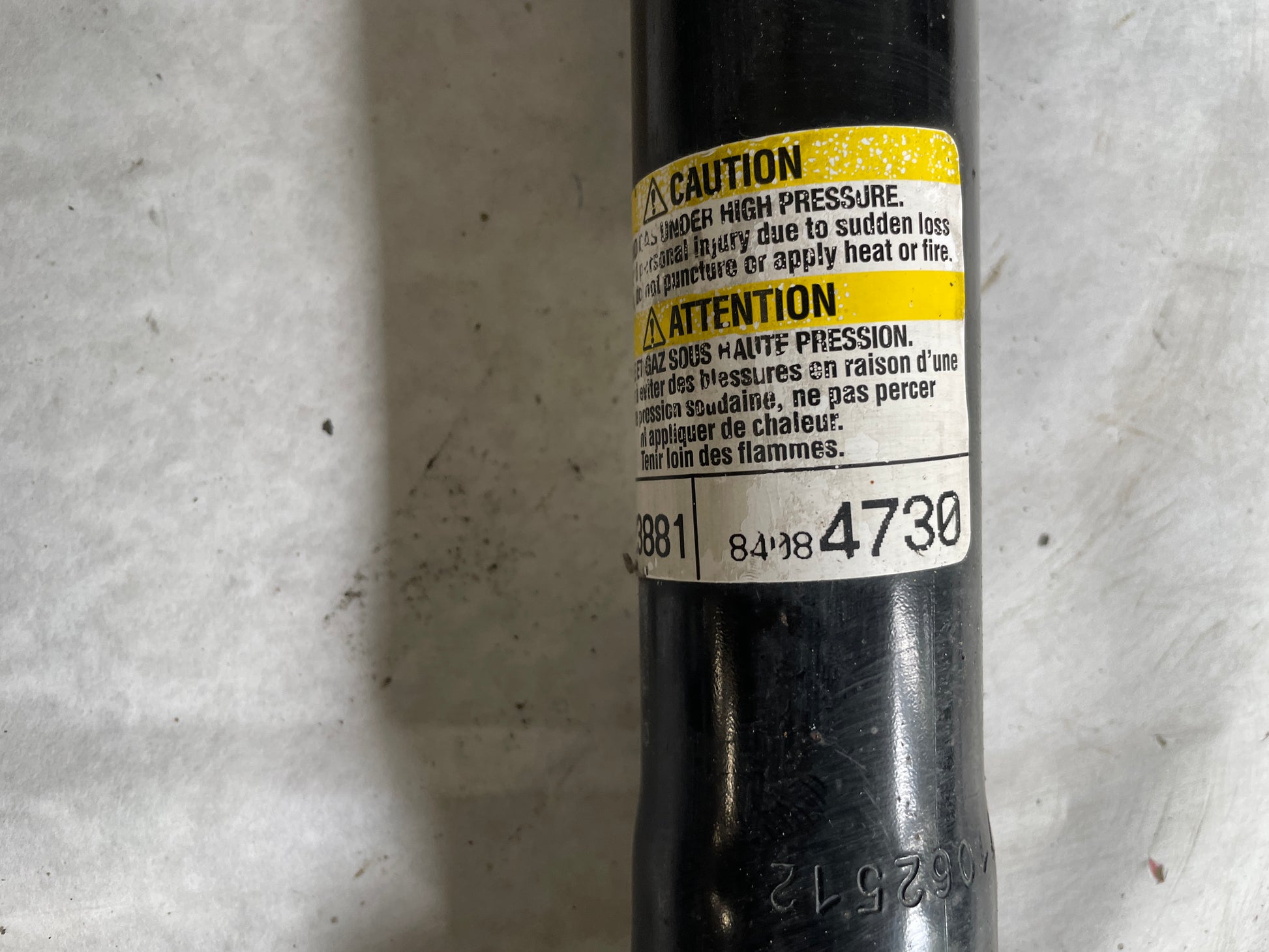 2017 Chevy Camaro SS Rear RH & LH Shock Absorbers OEM - Day's Parts Yard