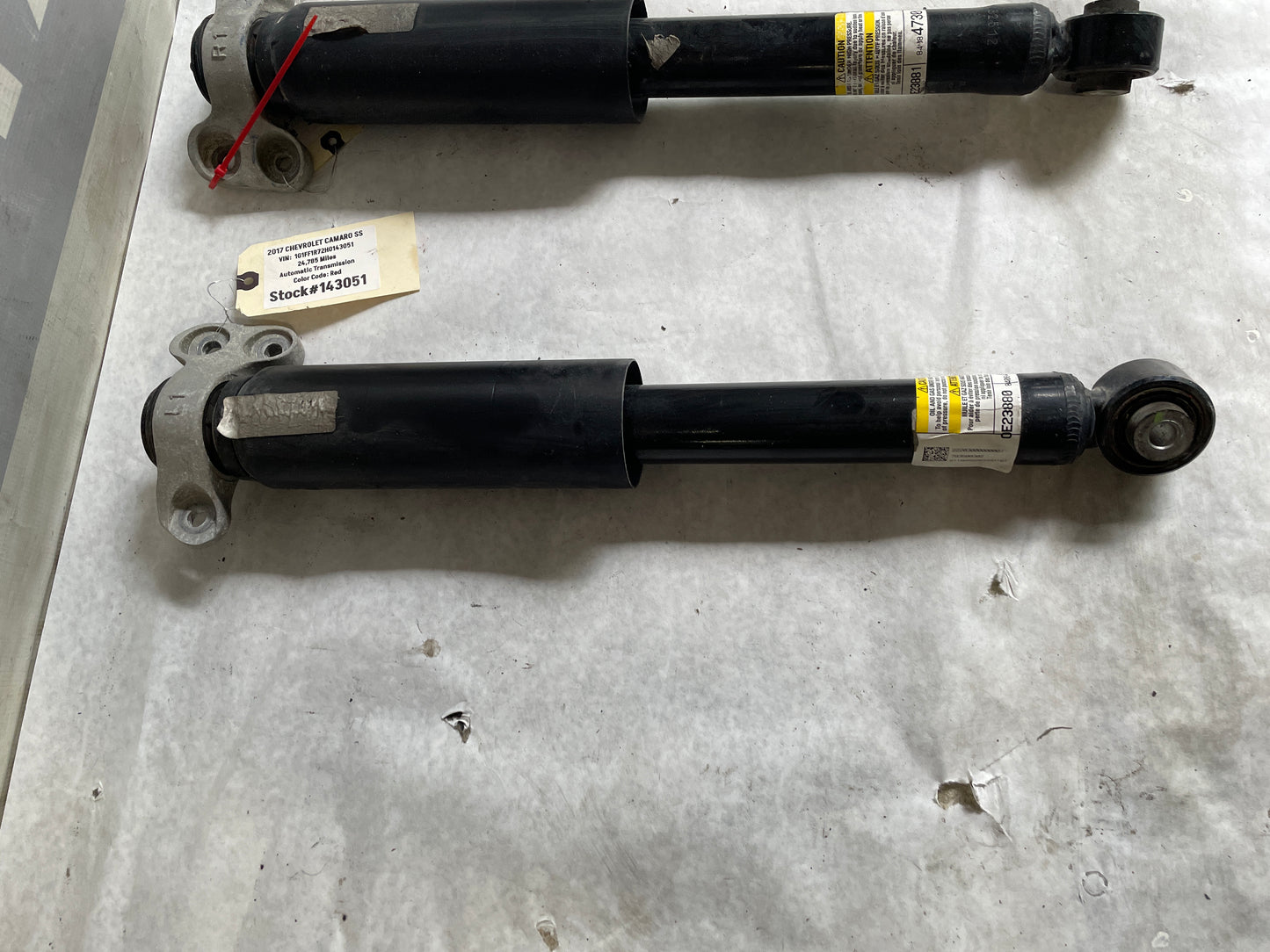 2017 Chevy Camaro SS Rear RH & LH Shock Absorbers OEM - Day's Parts Yard