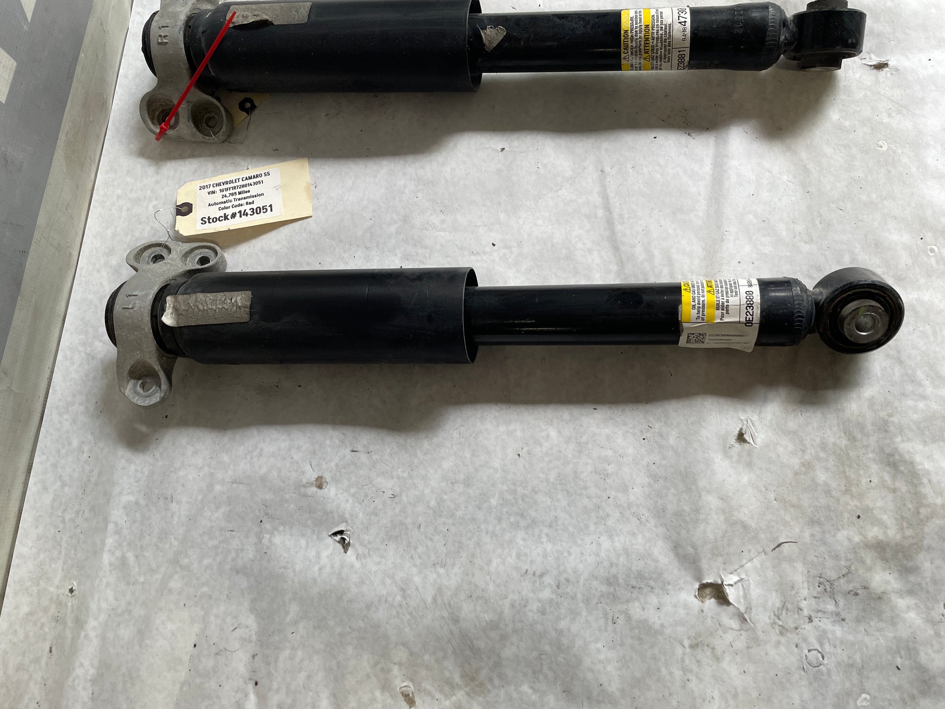 2017 Chevy Camaro SS Rear RH & LH Shock Absorbers OEM - Day's Parts Yard