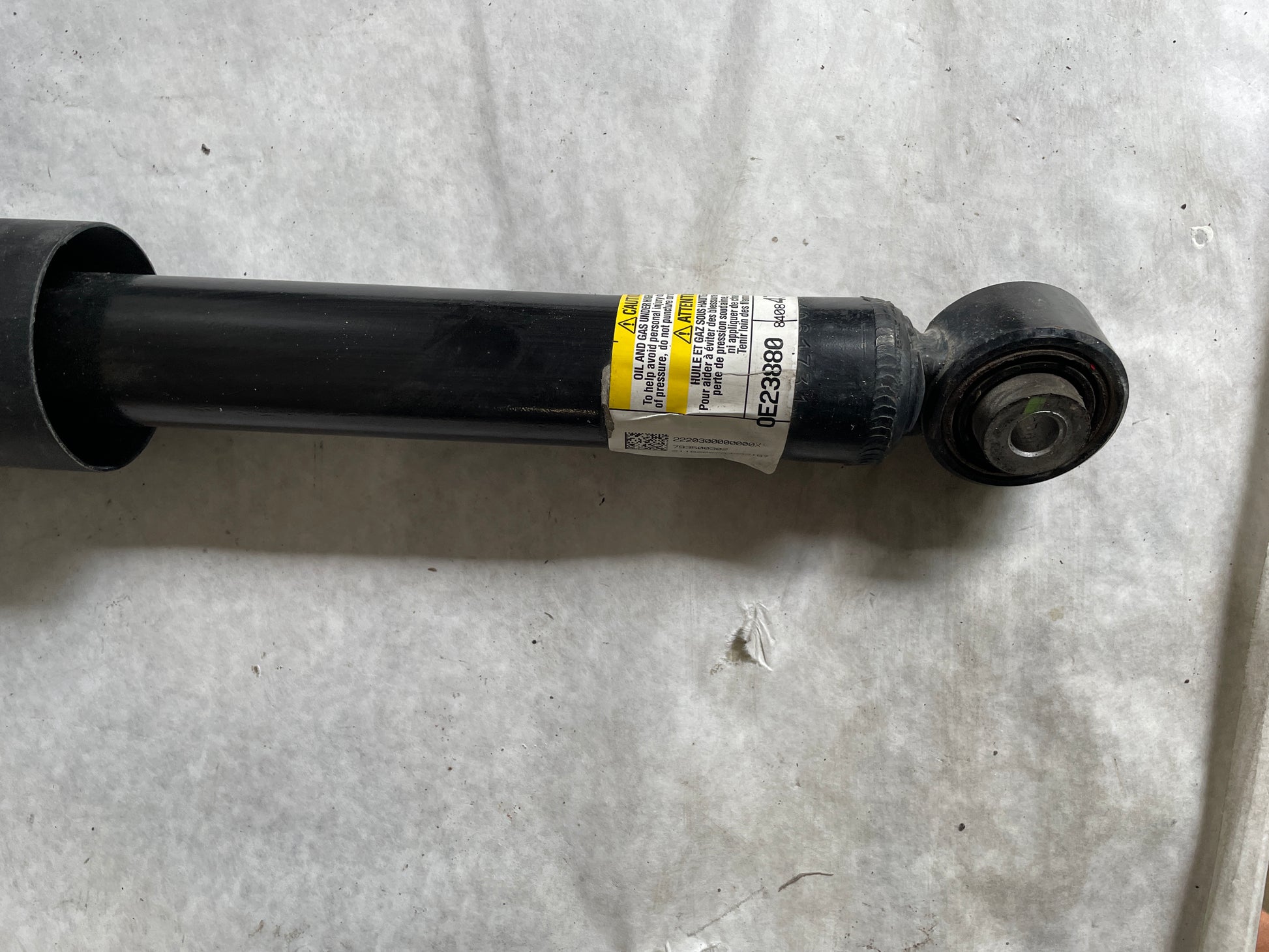 2017 Chevy Camaro SS Rear RH & LH Shock Absorbers OEM - Day's Parts Yard
