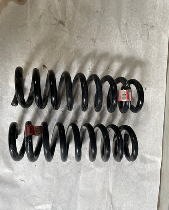 2017 Chevy Camaro SS Rear RH & LH Coil Springs Set OEM