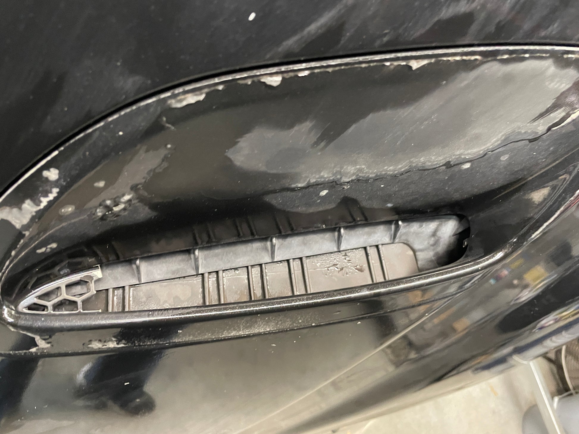 2004 Pontiac GTO Hood Assembly Black OEM - Day's Parts Yard