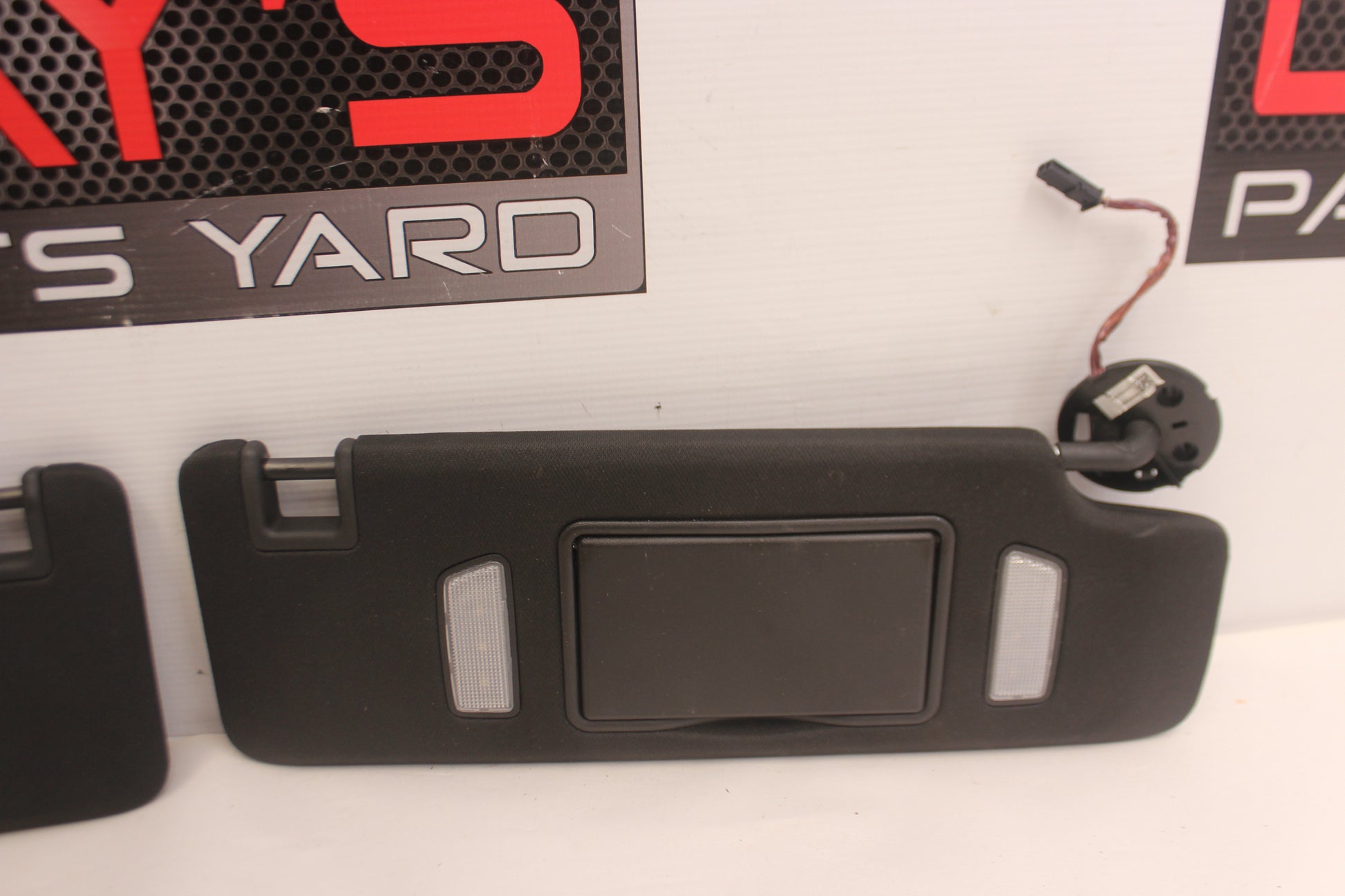 2021 Chevy Camaro SS RH & LH Sunvisor Sun Visor w/Clips OEM - Day's Parts Yard