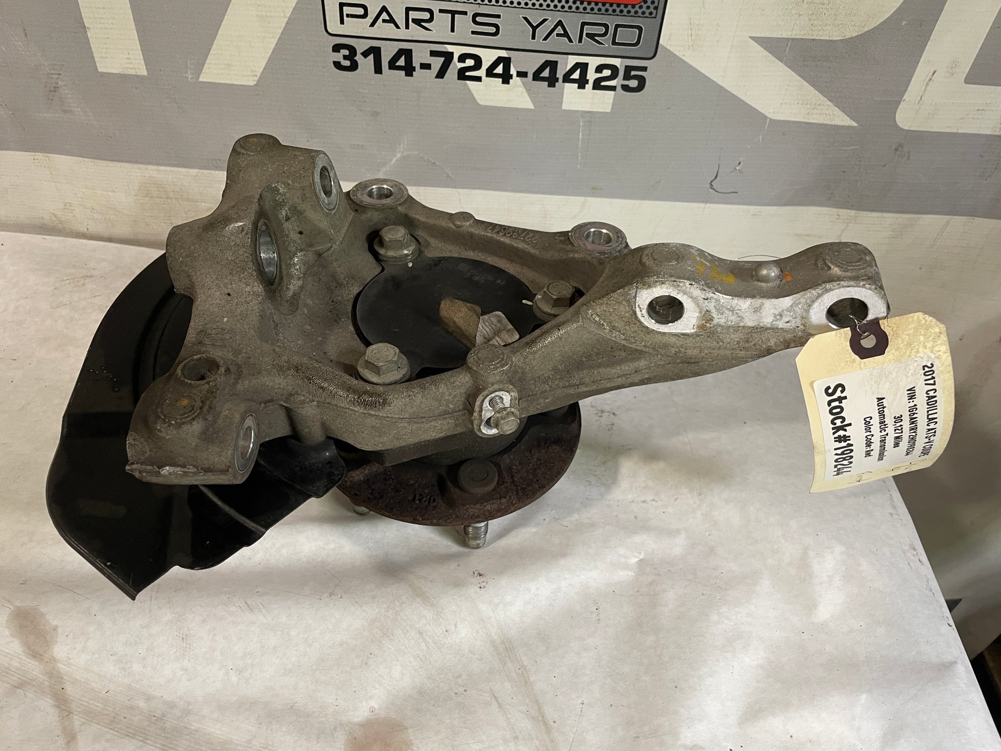 2017 Cadillac ATS-V Coupe Front LH Driver Spindle Knuckle Hub OEM - Day's Parts Yard