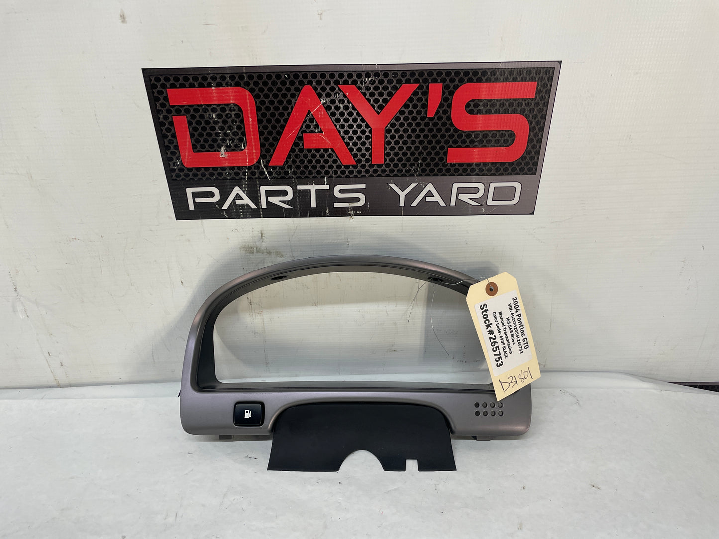 2004 Pontiac GTO Speedometer Gauge Cluster Bezel Trim Panel OEM - Day's Parts Yard